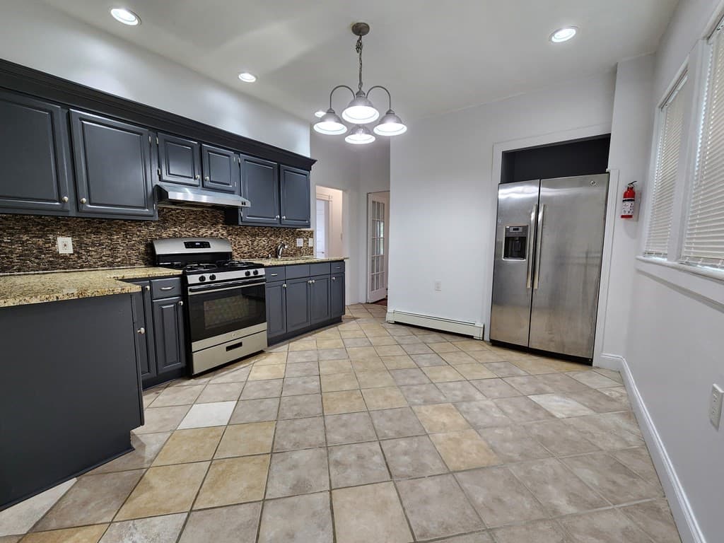 15 Mclellan St #1 photo 4