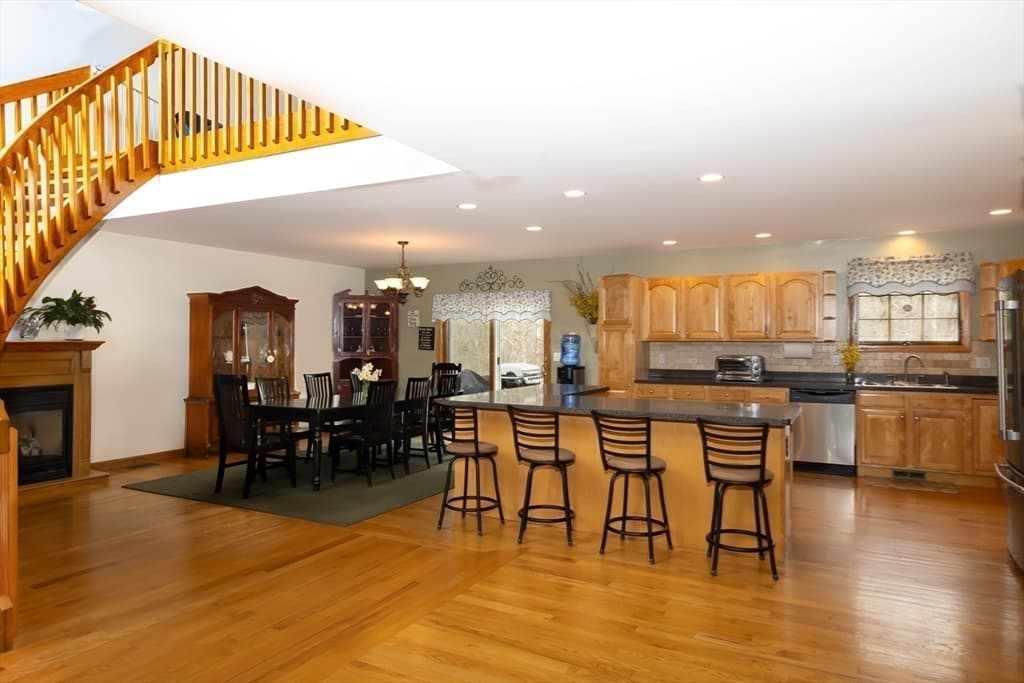 1 Kailas Way photo 3