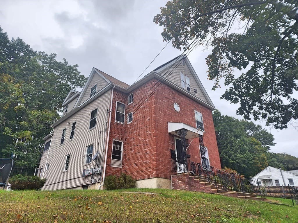 11 Winchester Ave #2 photo 3