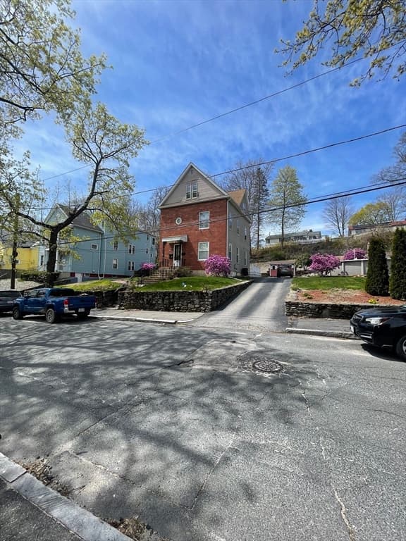 11 Winchester Ave #2