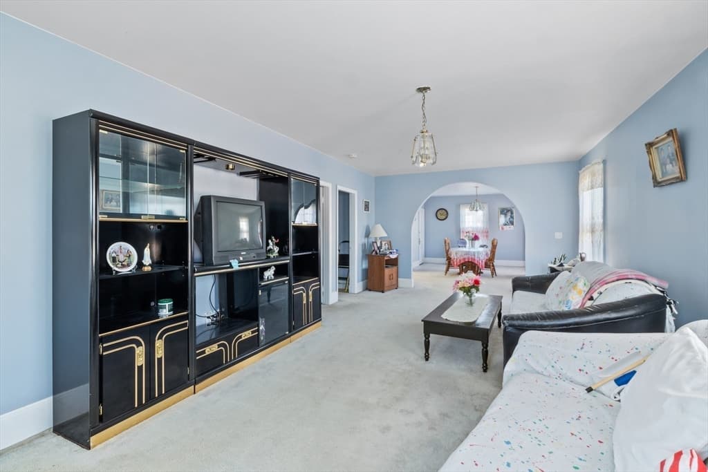 1675-1679 Acushnet Ave #2