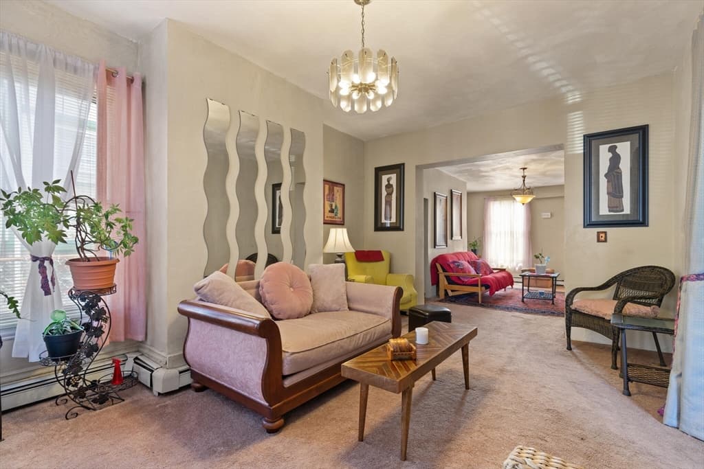 11 Whiting St photo 5