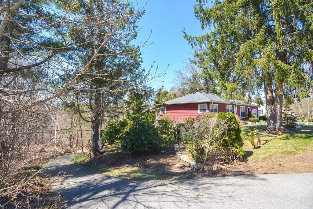 9 Grove St photo 2