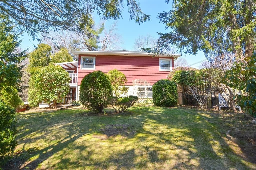9 Grove St photo 3