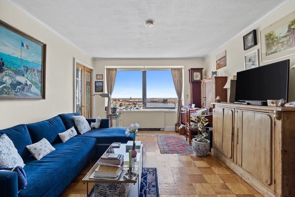 65 E India Row #26D photo 4