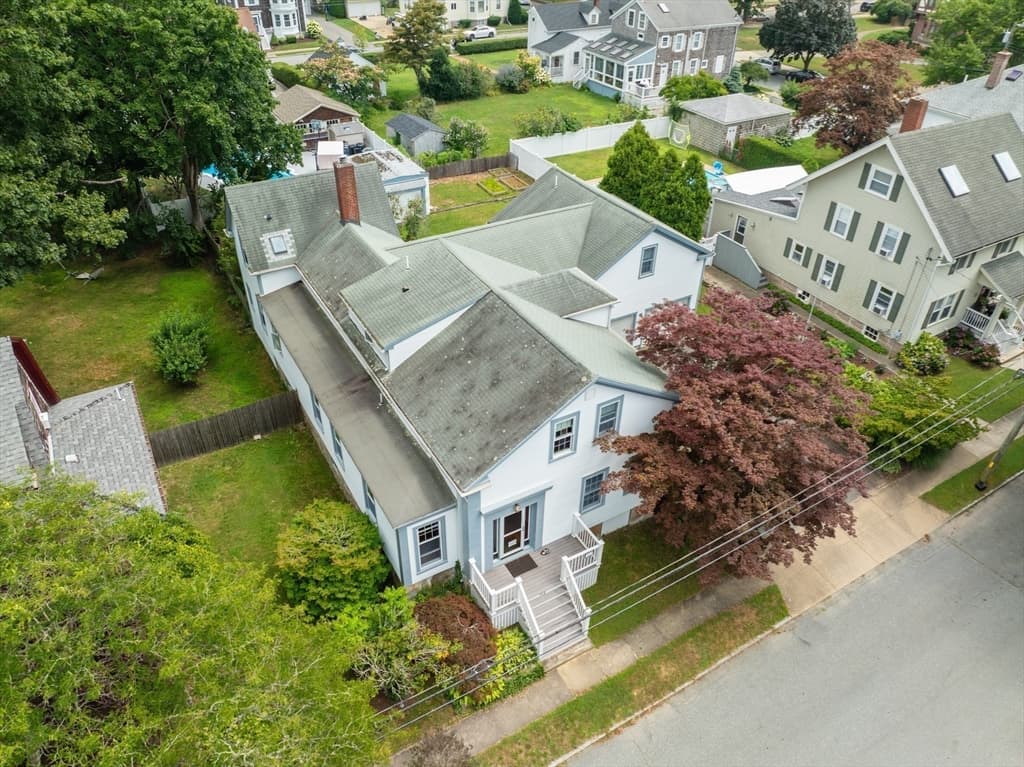 113 Laurel St