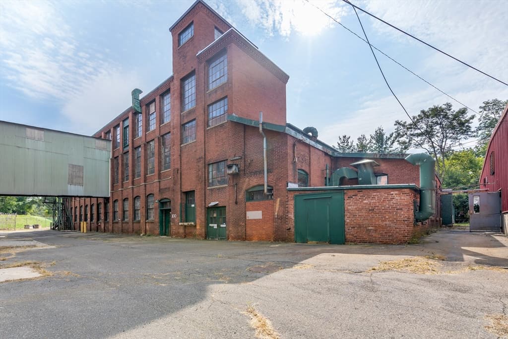35 Lower Grape St photo 4