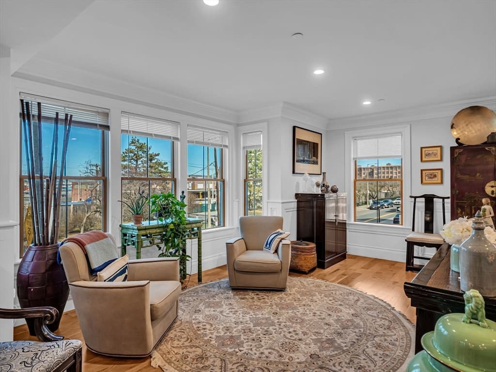 56 Belmont St #1 photo 3