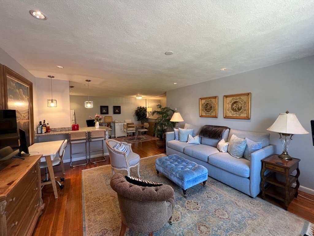 205 Kent Street #36 photo 2