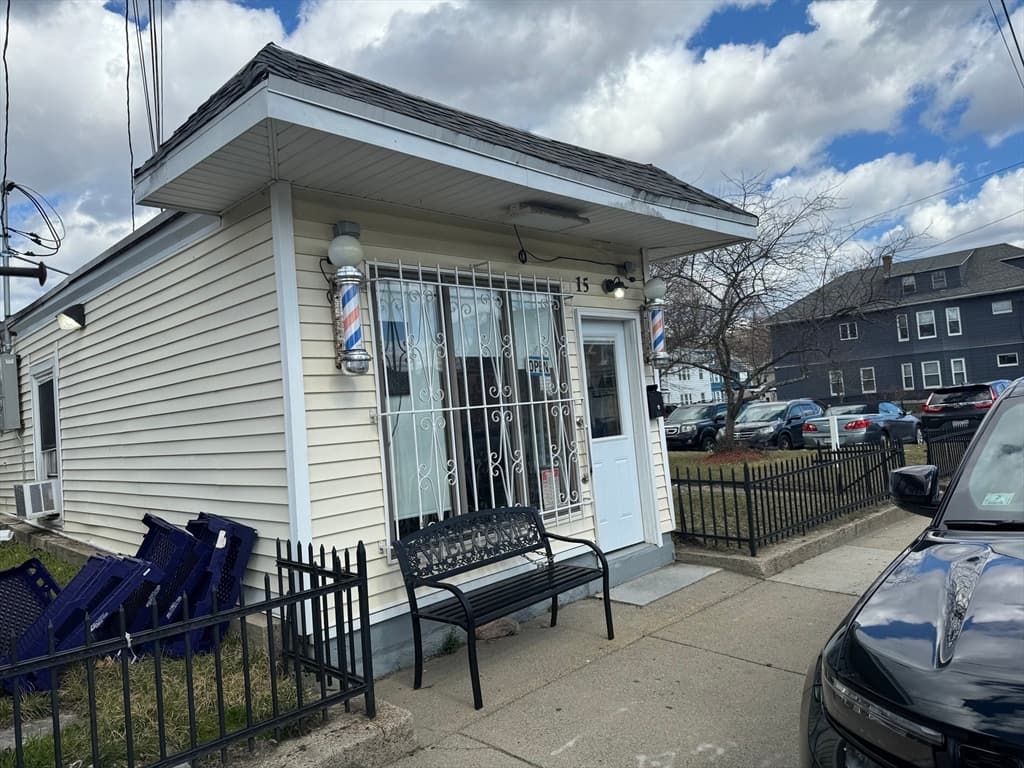15 Haverhill photo 2