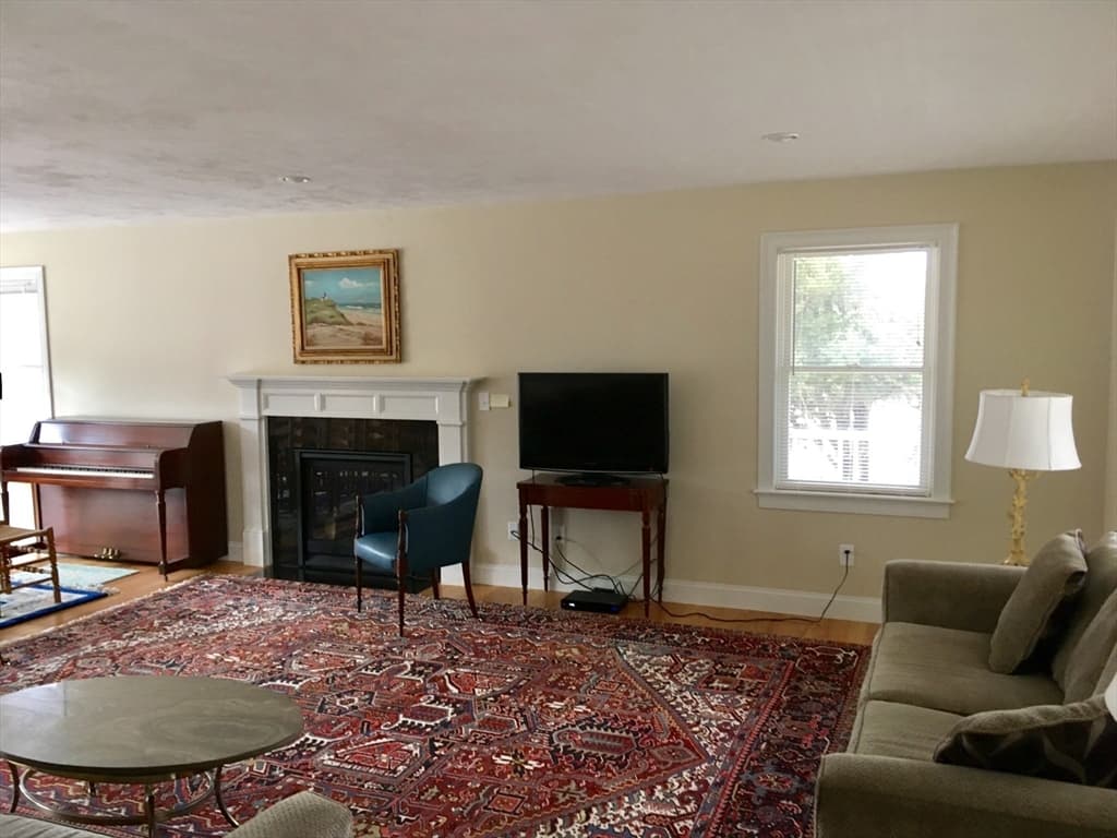 370 Phillips Road photo 3