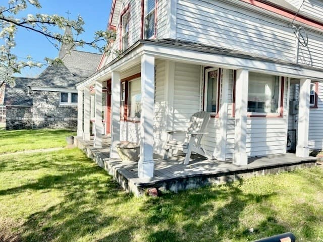 6 Forest St photo 5