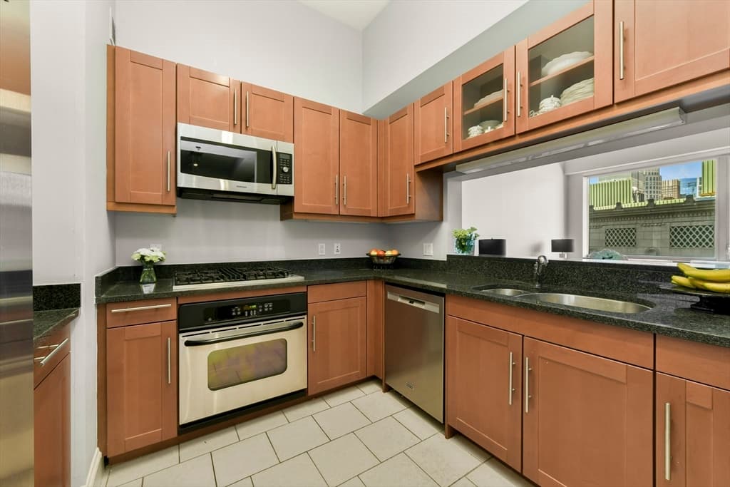 1 Charles St S #802 photo 5