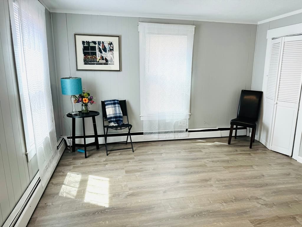 25 Bassett St photo 3
