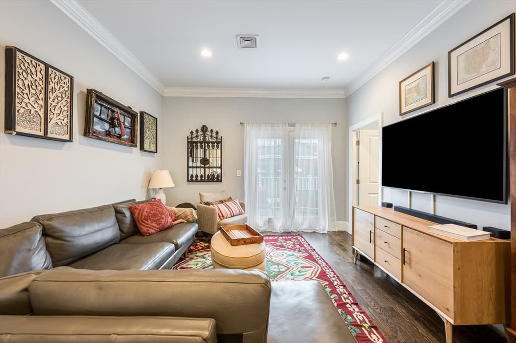 25 Brighton Street #2 photo 2