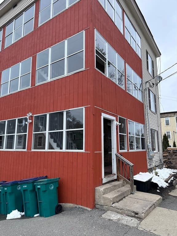 92 Columbus St #1