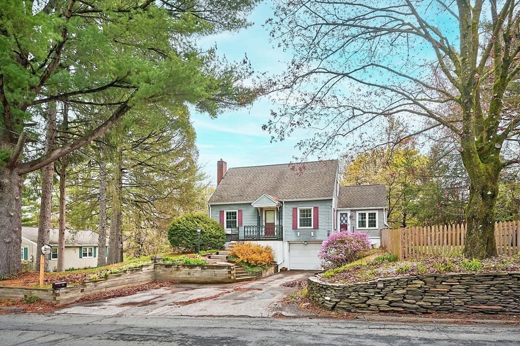175 Lathrop St. photo 2