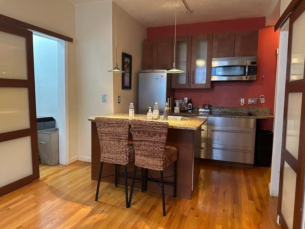 65 Burbank St #12A photo 5
