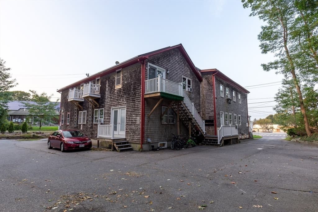 176-178 Court St photo 4