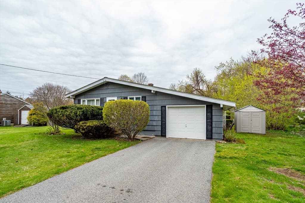 16 Ipswich Road photo 2
