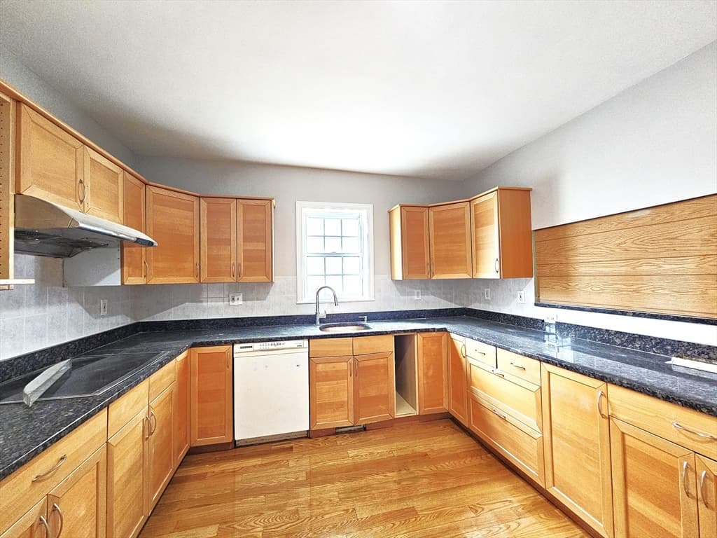 230 South St #1