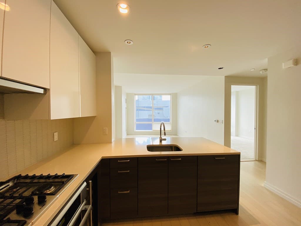 1 Franklin Street #1502 photo 3