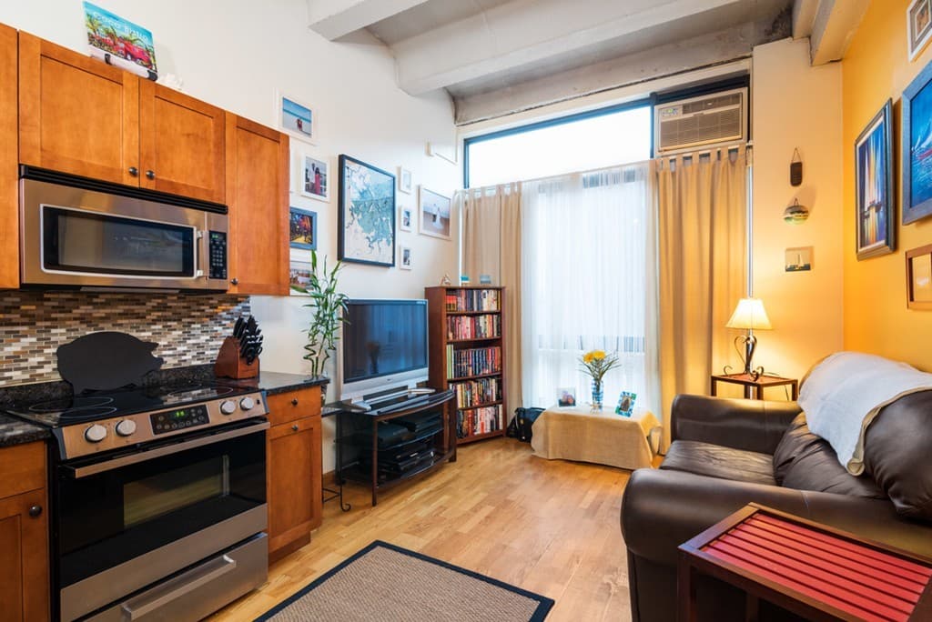 12 Stoneholm St #411 photo 3