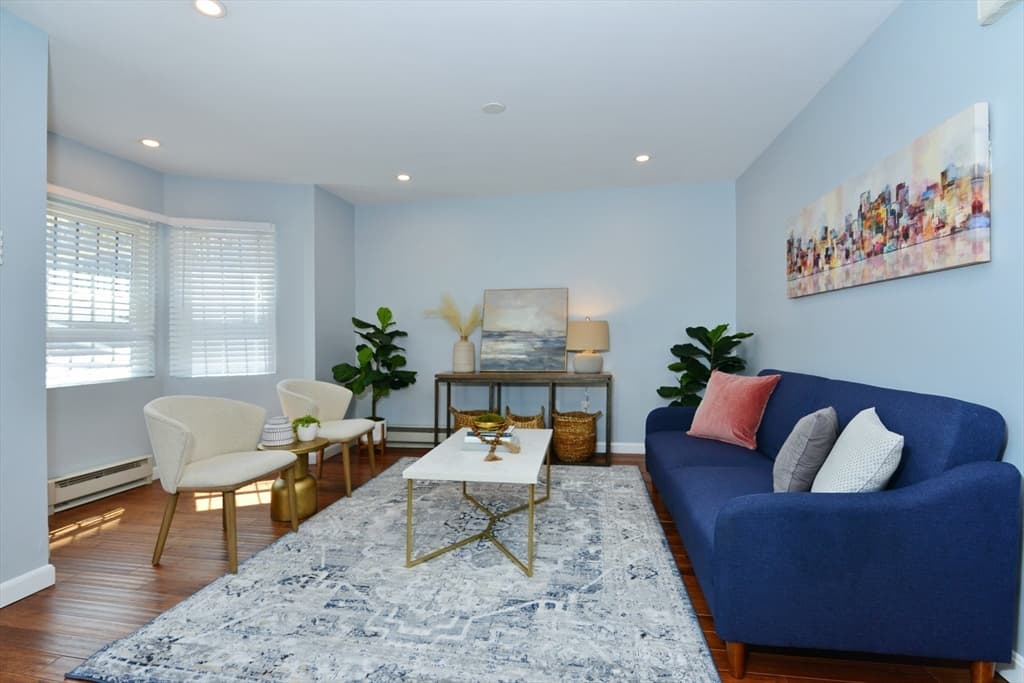 35 Circuit St #1