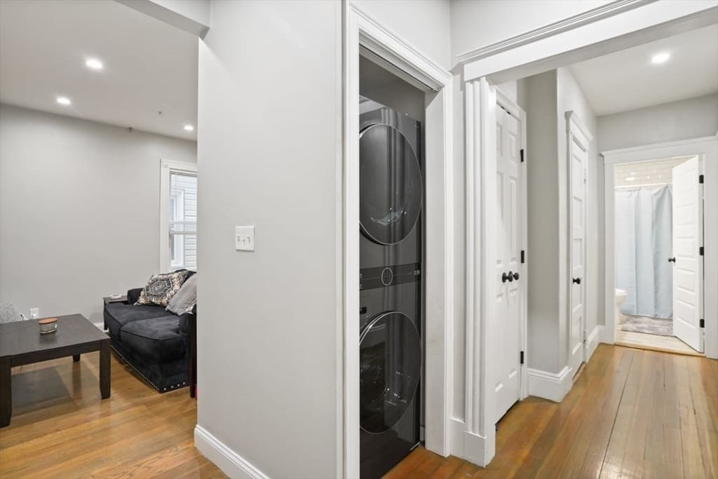 17 Howes St #3 photo 4