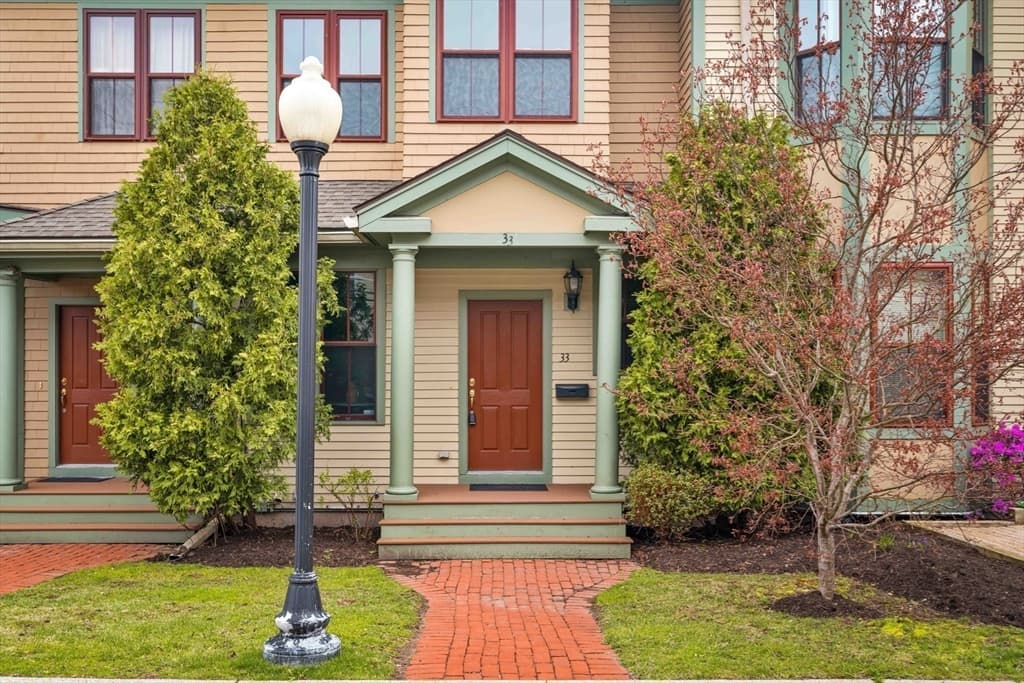 33 Weston Avenue #33