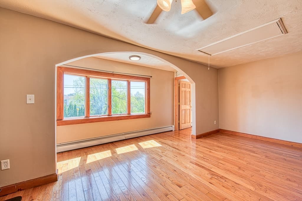 14 Milton St photo 5