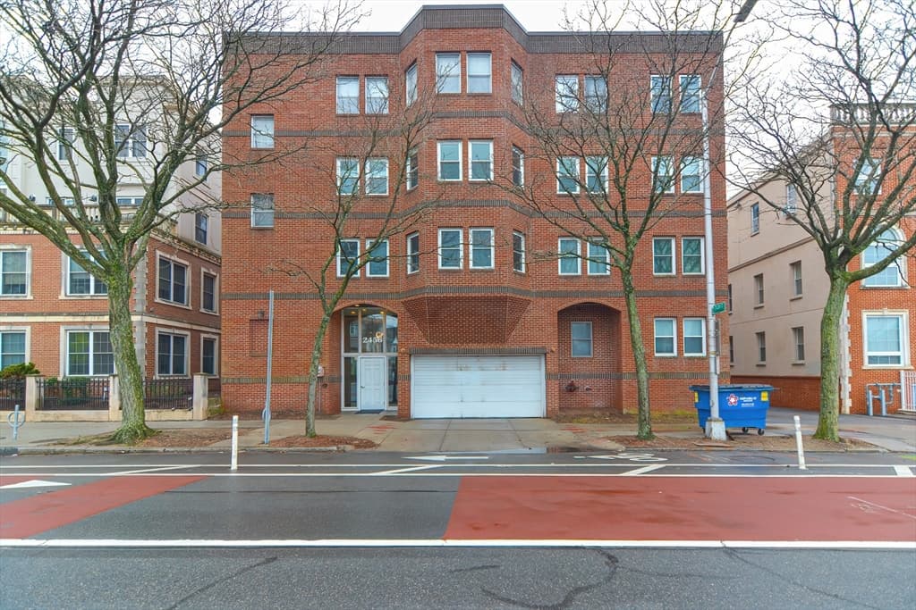 2456 Massachusetts Ave #402