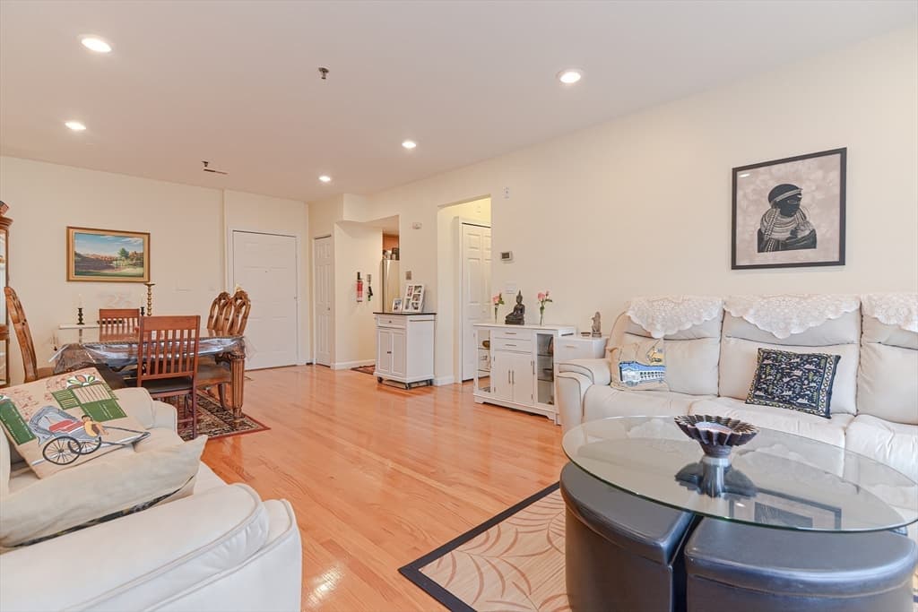 2456 Massachusetts Ave #402 photo 4