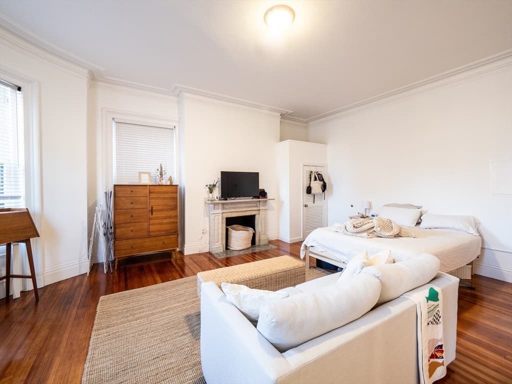263 Clarendon Street #4 photo 3