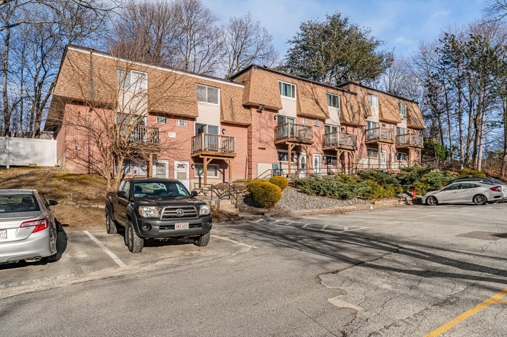 645 Robbins Ave #55 photo 2