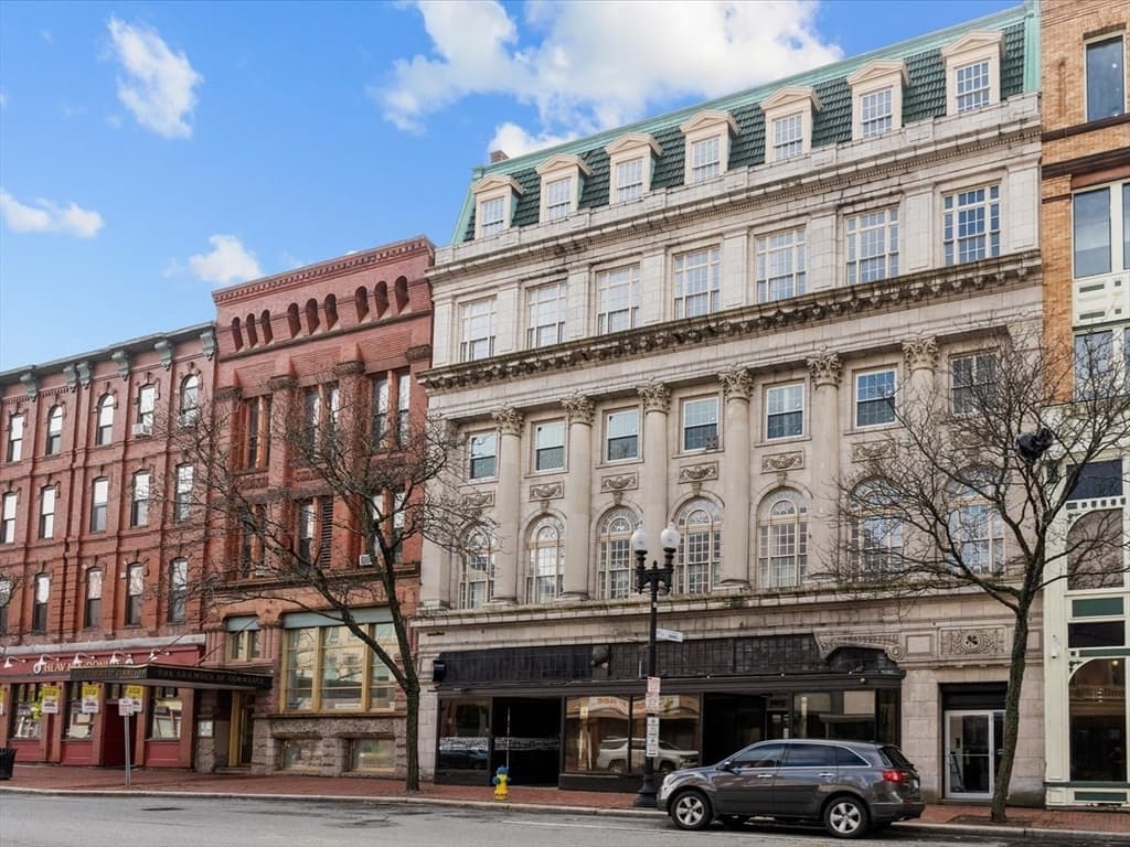 280 Essex Street #201 photo 3