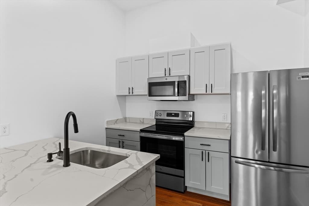 280 Essex Street #201 photo 5