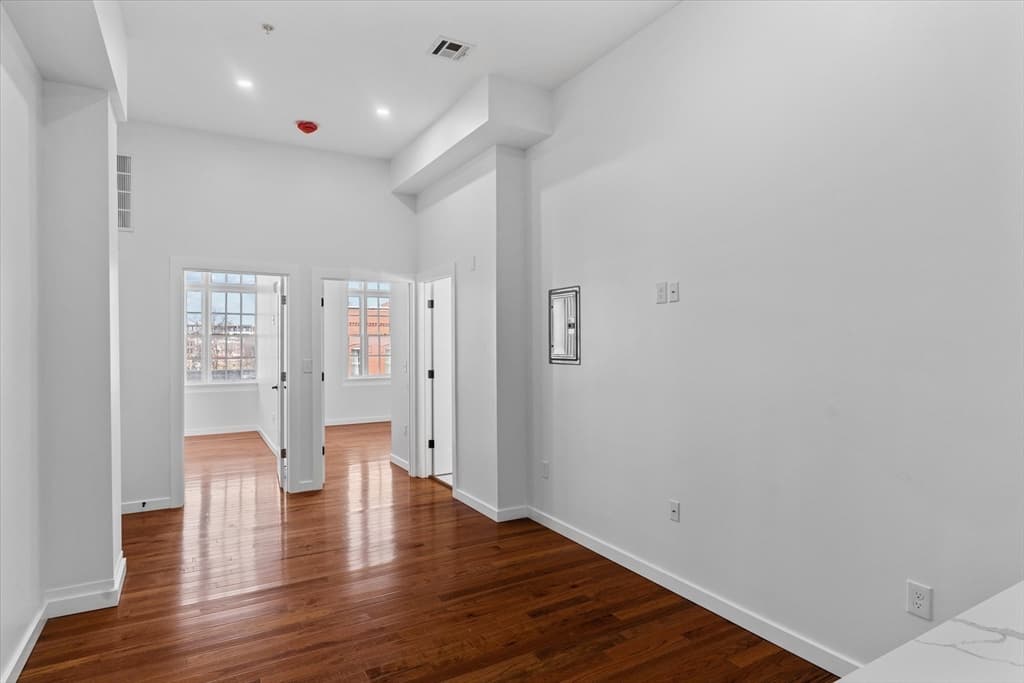 280 Essex Street #201 photo 4