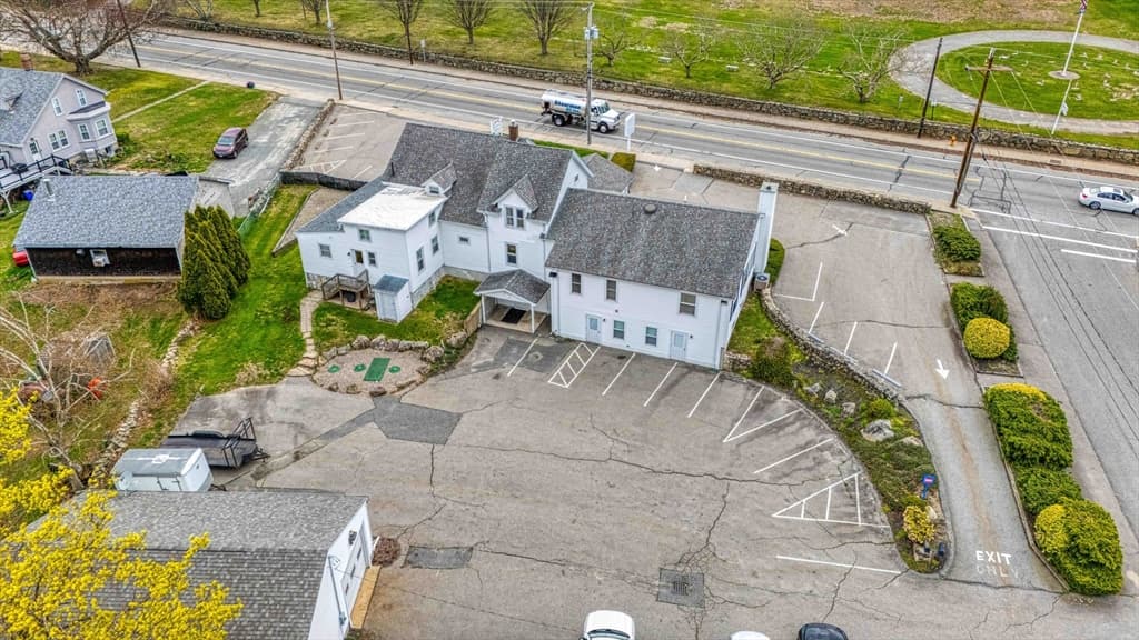 651 Main Rd photo 5