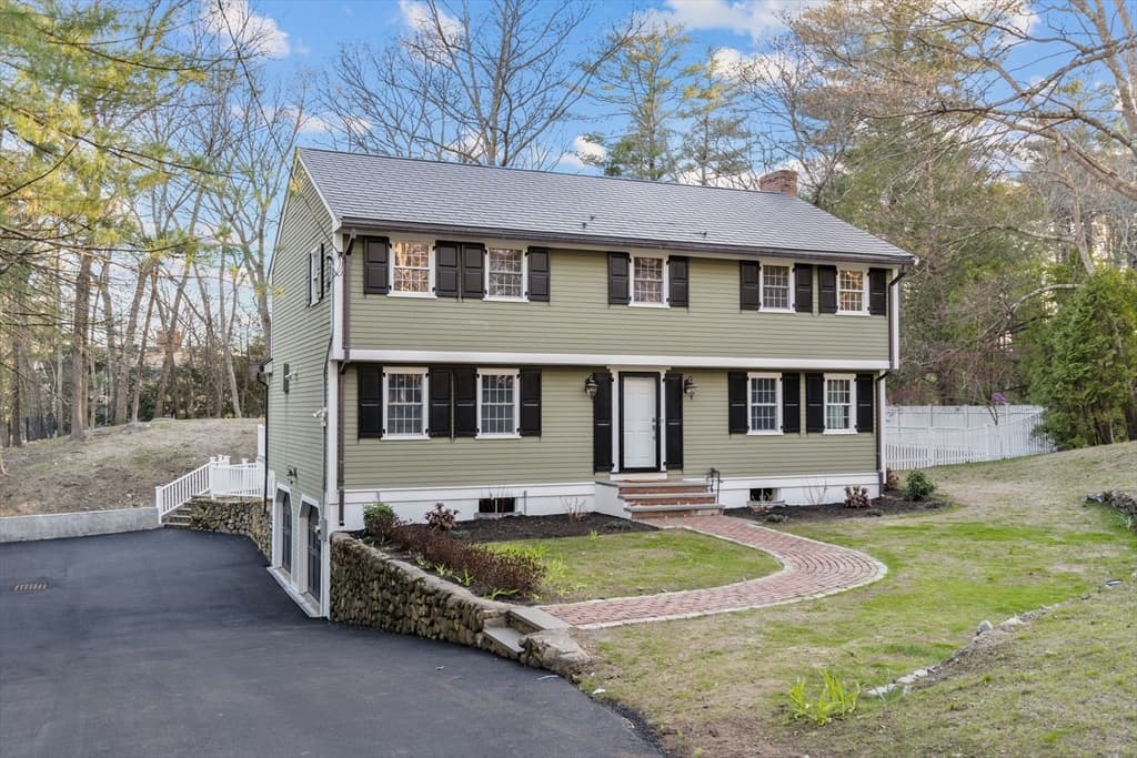 33 Bradyll Road