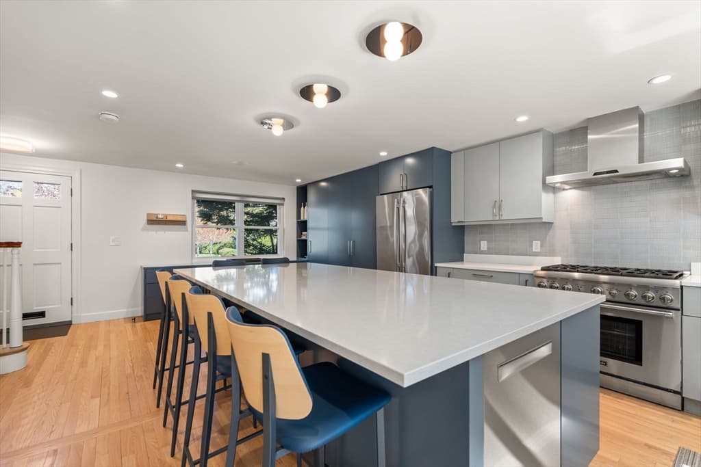 130 Bellingham Road photo 3