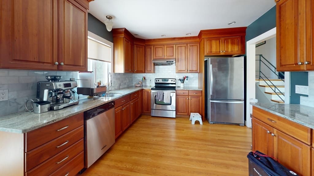 25 Brandeis Rd