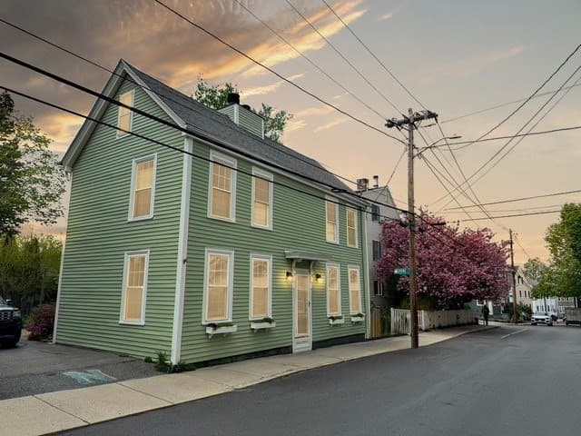 40 Fair St