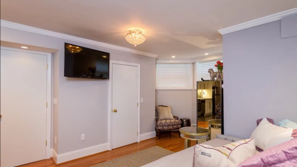 365 Beacon St #GF photo 4