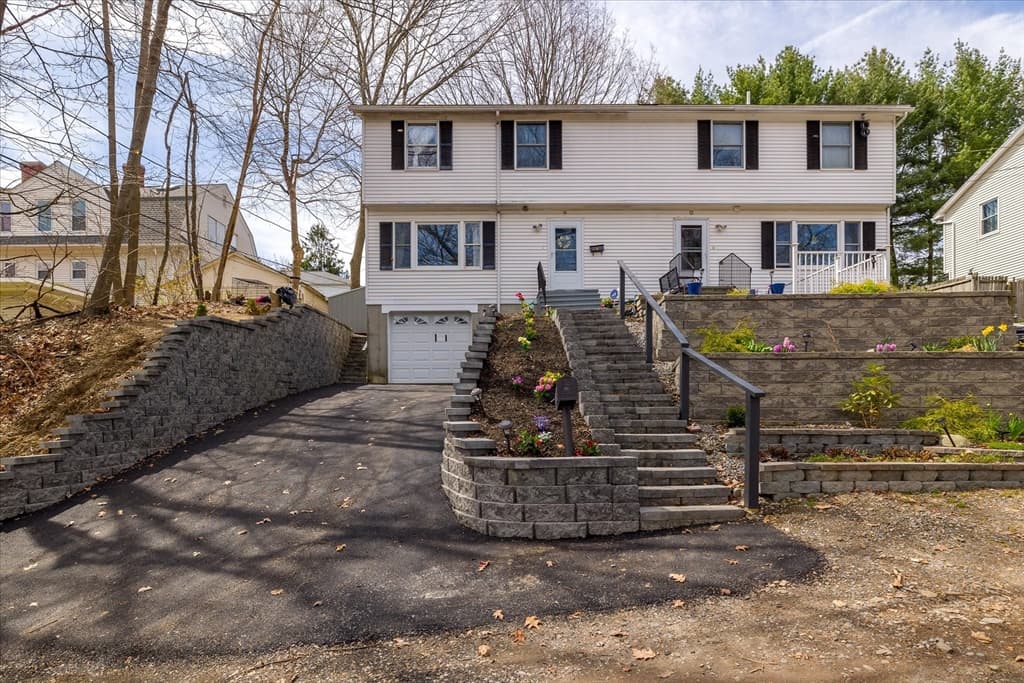 14 Topsfield Rd