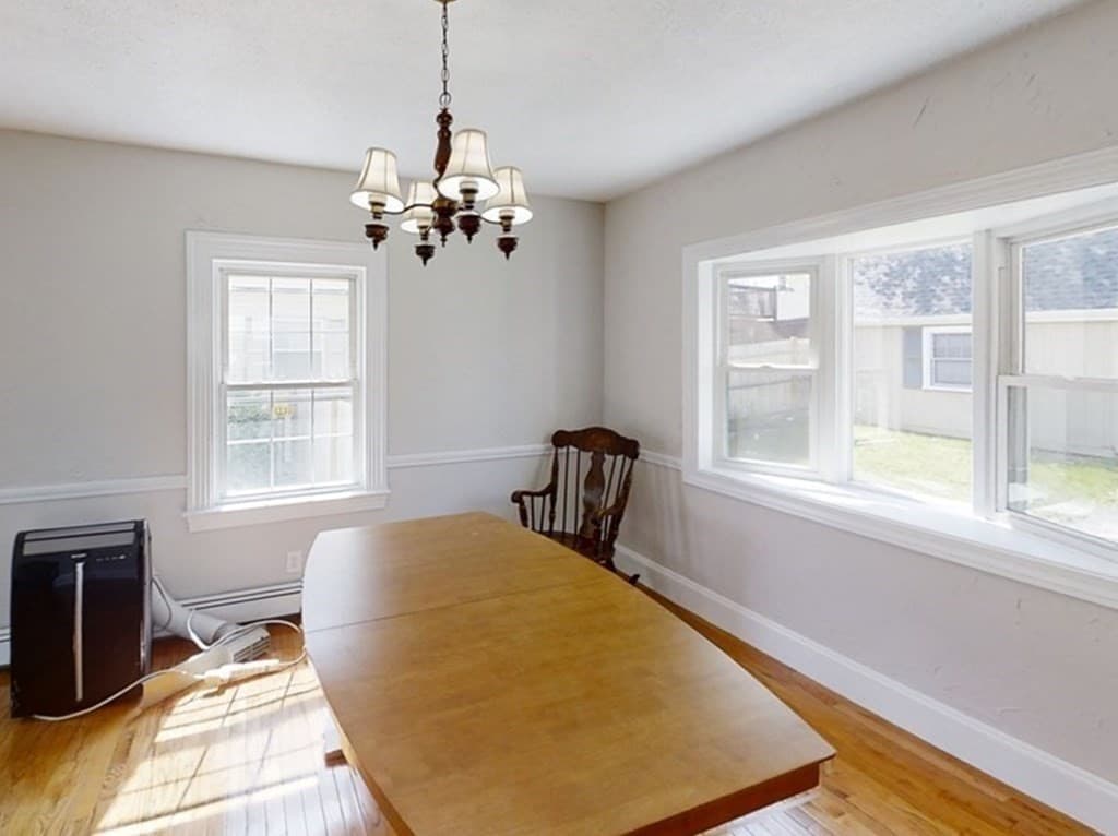 10 Vermont Ave photo 5