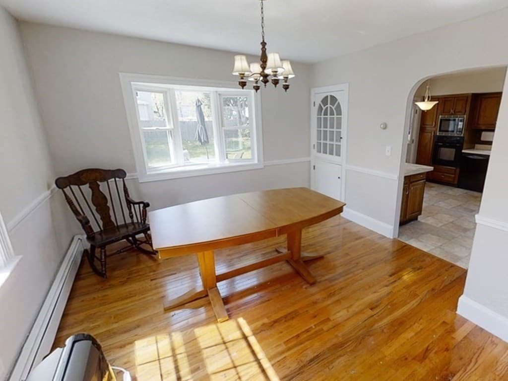 10 Vermont Ave photo 4