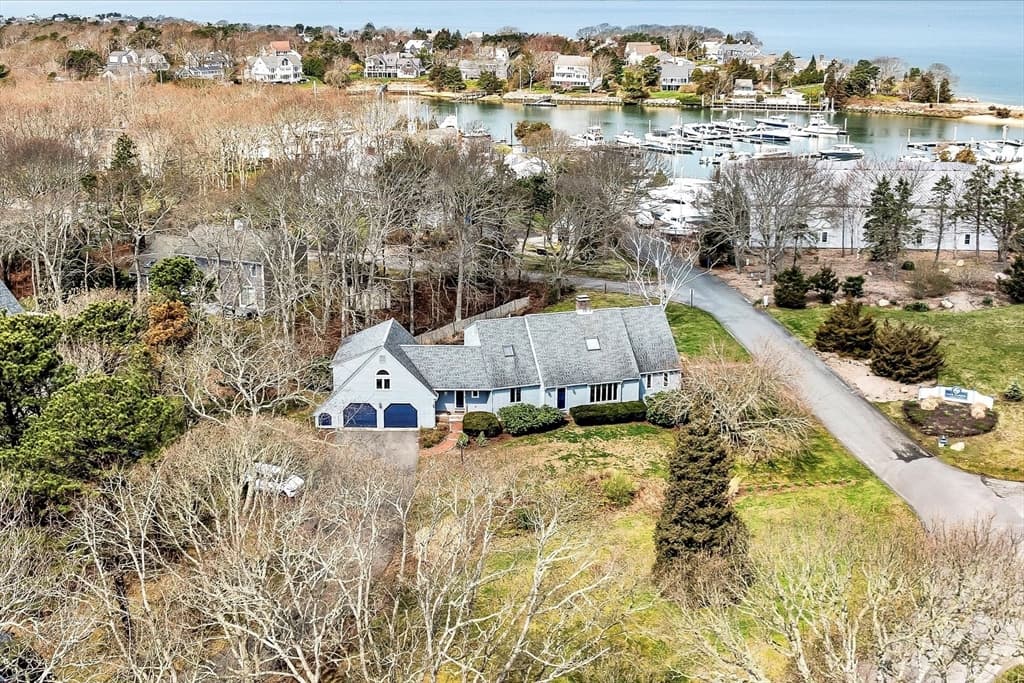 24 Fiddlers Cove Rd photo 2