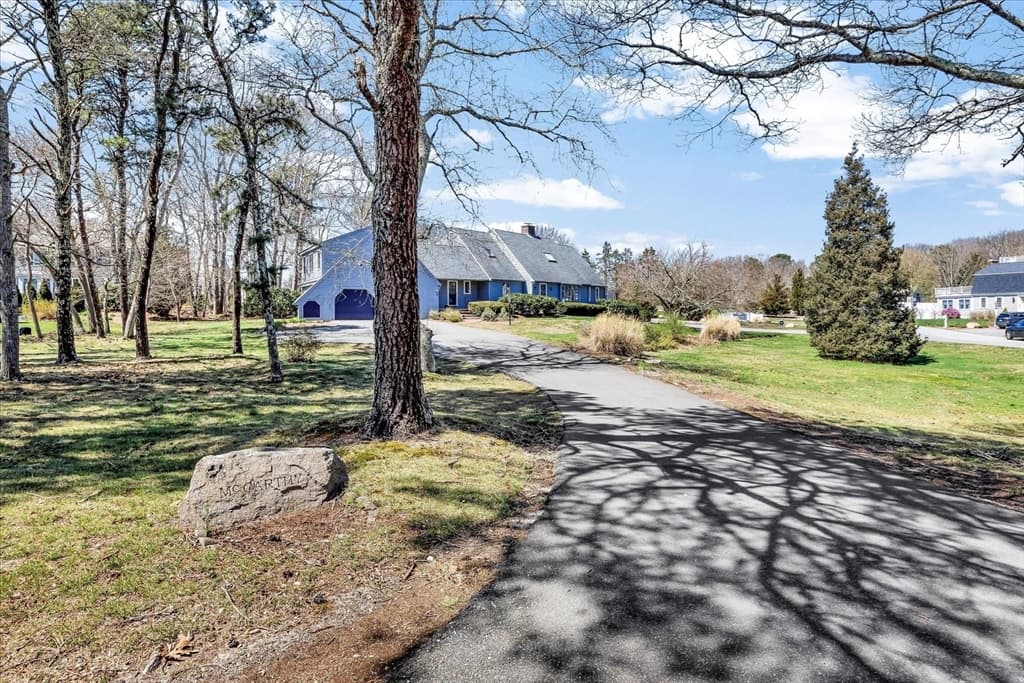 24 Fiddlers Cove Rd