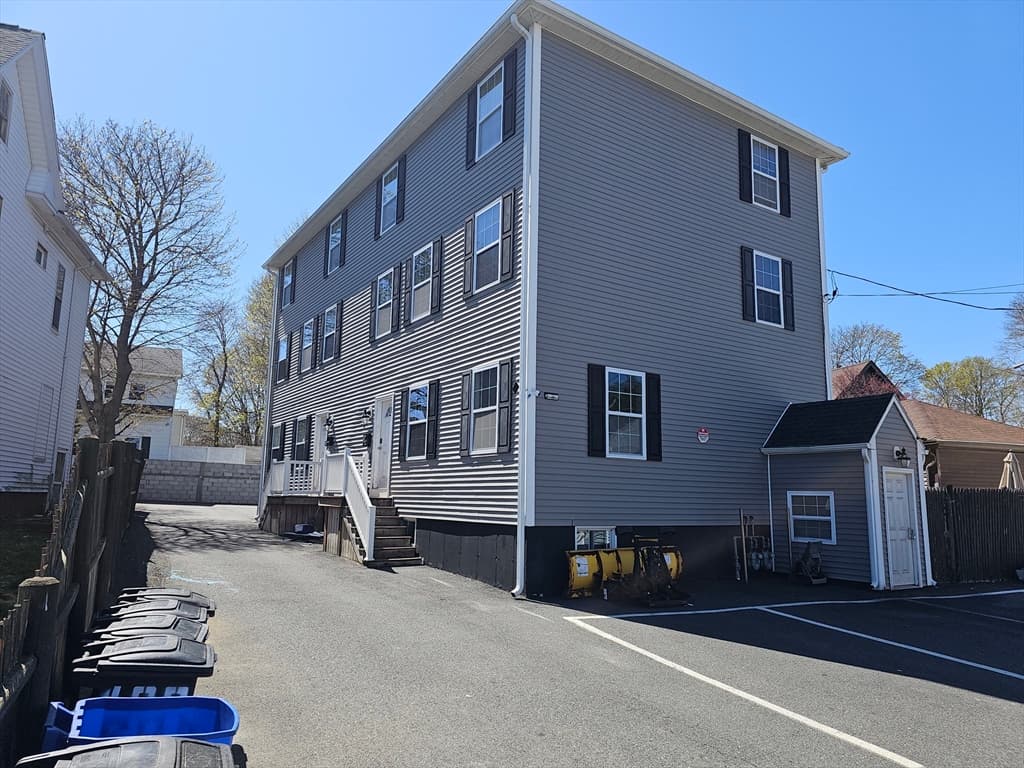 483 Central St
